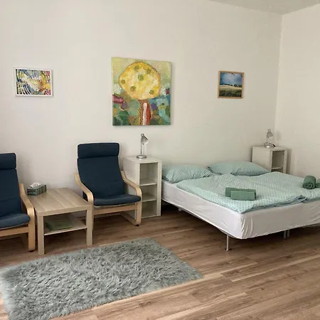 Enter Center פראג